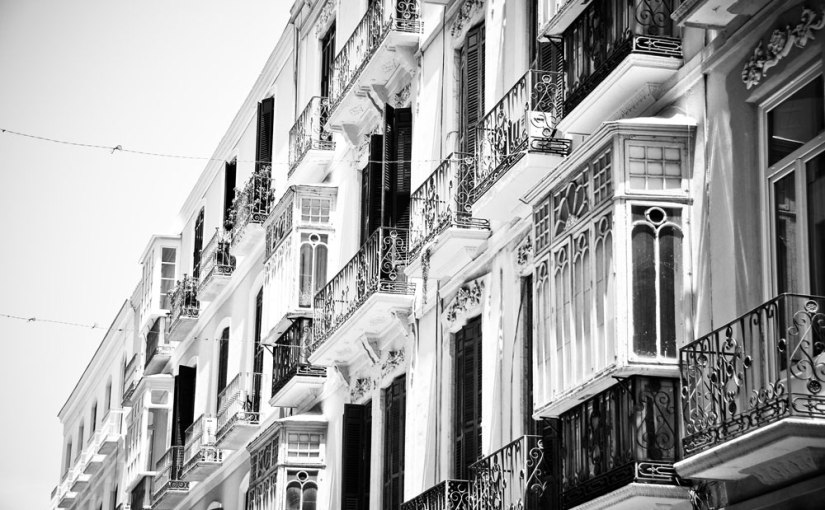 Màlaga in Graustufen oder Magic Letters:&nbsp;S