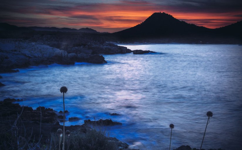 Cala Agulla bei Nacht oder Magic Letters:&nbsp;R