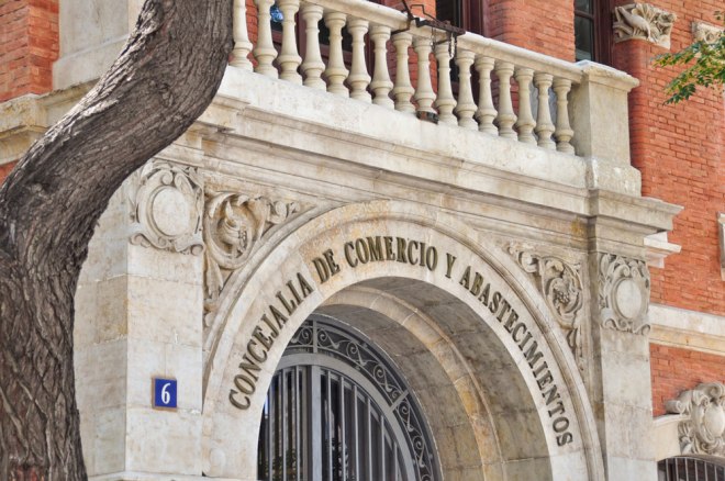Seiteneingang zur Markthalle in Valencia