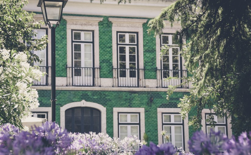 Fotostopps durch Portugal: Lissabon in Pastellfarben & Verlosung&nbsp;Kameratasche