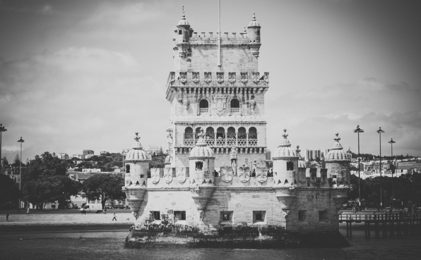 Portugal sehnsuchtsvoll blaublass und in Graustufen & ein Wortblumengeschenk